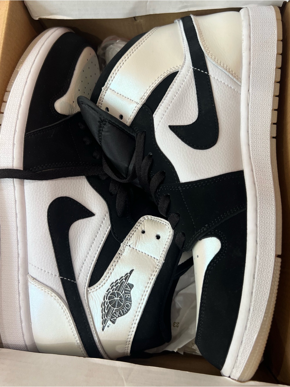 Jordan 1 Mid SE Diamond NEW IN BOX